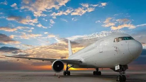 Aktueller Firmenfall über SABIC-Lösungen für den Massenverkehr: Flugzeugästhetik